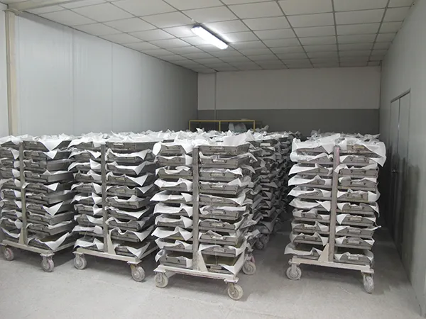 الصمغ في الأعمال